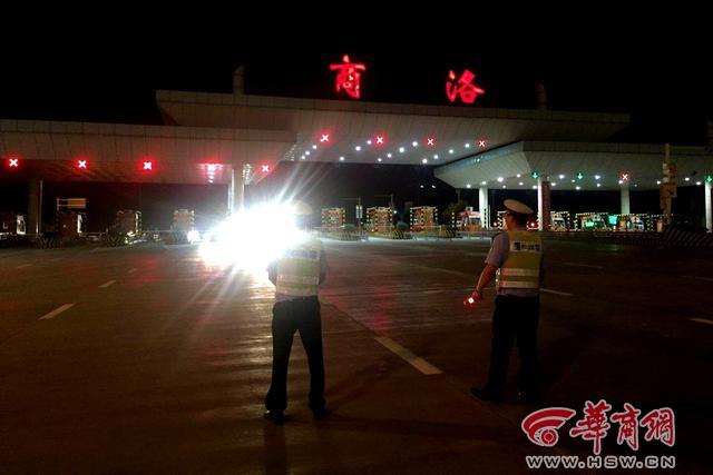 商洛交警8月集中夜查 仅两个周末查获酒驾92起超员8起