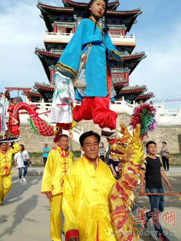 潼关南街背芯子-高险奇巧的民间舞蹈,渭南宣传网_中共渭南市委宣传部